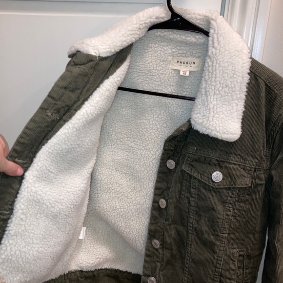 Pacsun fleece lined green corduroy jacket - Picture 4 of 5